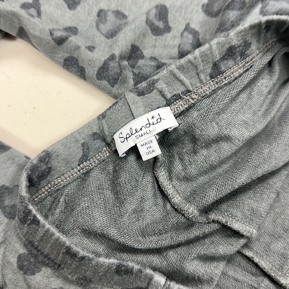 Gray leopard print leggings - Picture 3 of 4